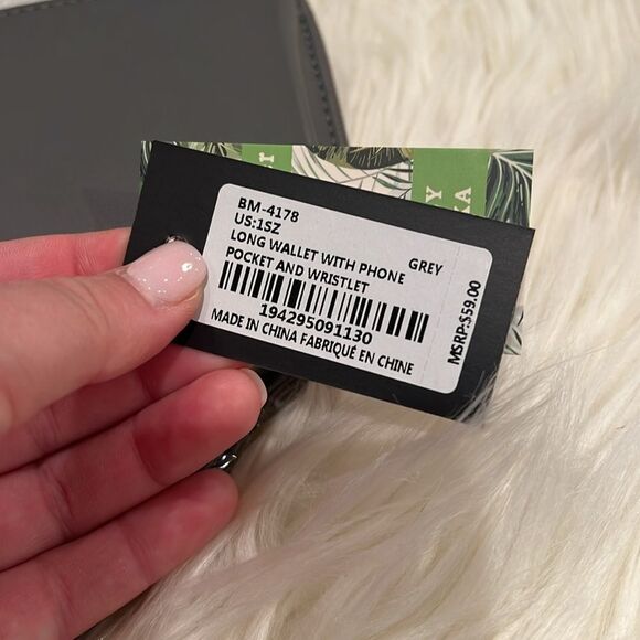 NWT Badgley Mischka Cell Phone Wallet Clutch Wristlet - Grey - Picture 5 of 5